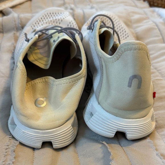 On Running Women’s  Light Gray and Yellow Shoes - Picture 4 of 5